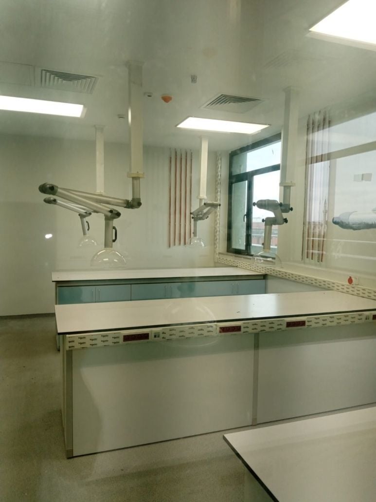 Tavan Tipi Laboratuvar Kolları